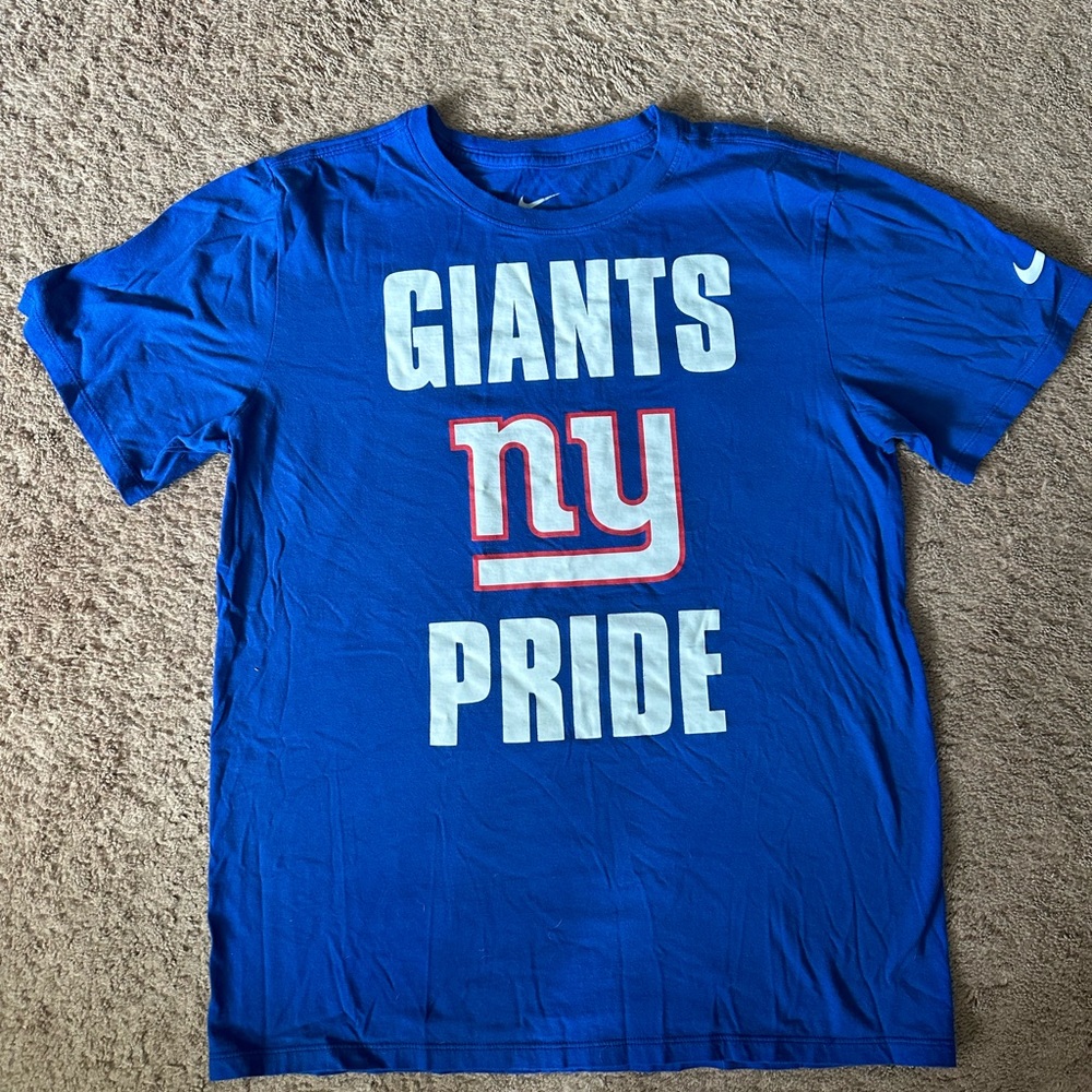 New York Giants T-shirt. NY Giants pride. Size Medium